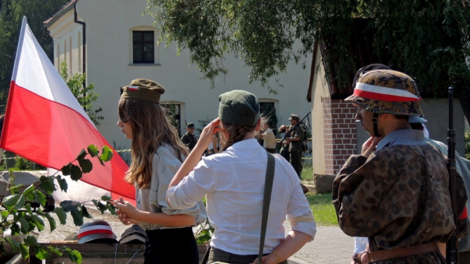 Inscenizacja historyczna wpisała się w toruńskie obchody 70. rocznicy wybuchu Powstania Warszawskiego. Fot. Adriana Andrzejewska