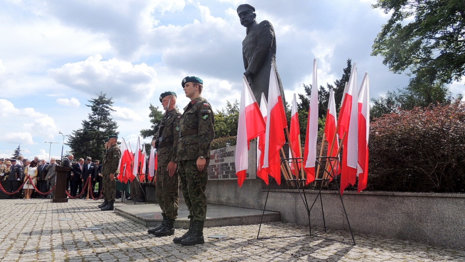 Uroczystości odbyły się pod pomnikiem Józefa Piłsudskiego. Fot. Adriana Andrzejewska