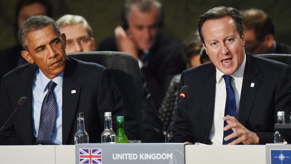 Prezydent Obama i premier Cameron podczas szczytu NATO w Walii. Fot. PAP/EPA/ANDY RAIN