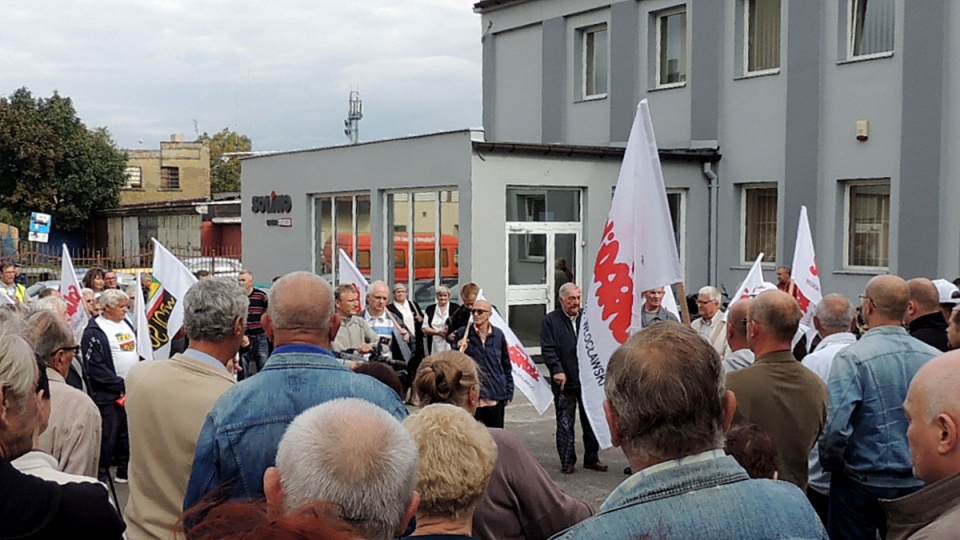 Protestujący podkreślali brak inwestycji gwarantujących rozwój Spółki. Fot. Monika Kaczyńska