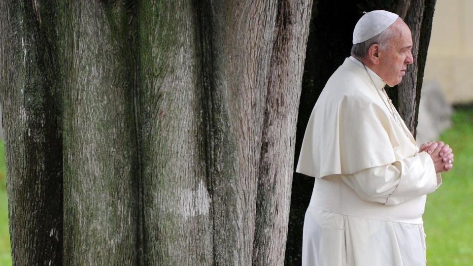 "Chciwość, nietolerancja, żądza władzy; pobudzają do decyzji o wojnie" - powiedział w homilii papież Franciszek. Fot. PAP/EPA