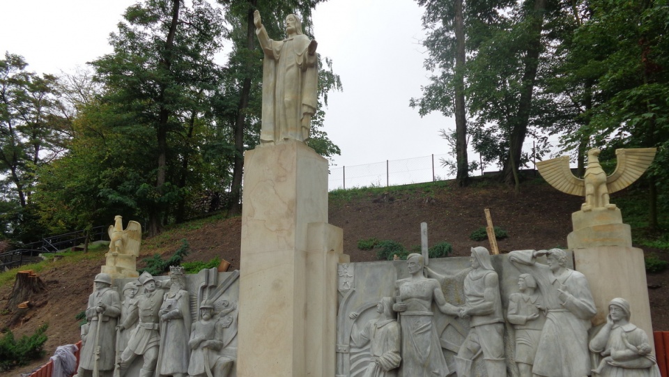Monument jest kopią tego zniszczonego przez Niemców zaraz na początku II wojny światowej. Fot. Marcin Doliński