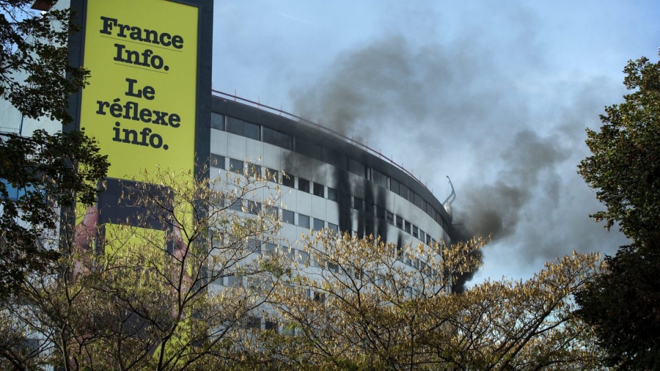 W ogromnym obiekcie, który liczy 60 tys. metrów kwadratowych, ma siedzibę 38 studiów radiowych. Fot. PAP/EPA