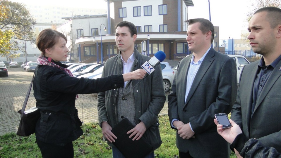 O jednym ze swoich postulatów, czyli likwidacji Straży Miejskiej, przypomnieli przedstawiciele bydgoskich struktur Kongresu Nowej Prawicy. Fot. Nadesłana
