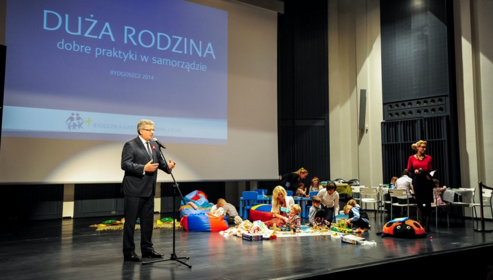 Para prezydencka wzięła udział w forum "Duża rodzina – dobre praktyki w samorządzie". Fot. PAP/Tytus Żmijewski
