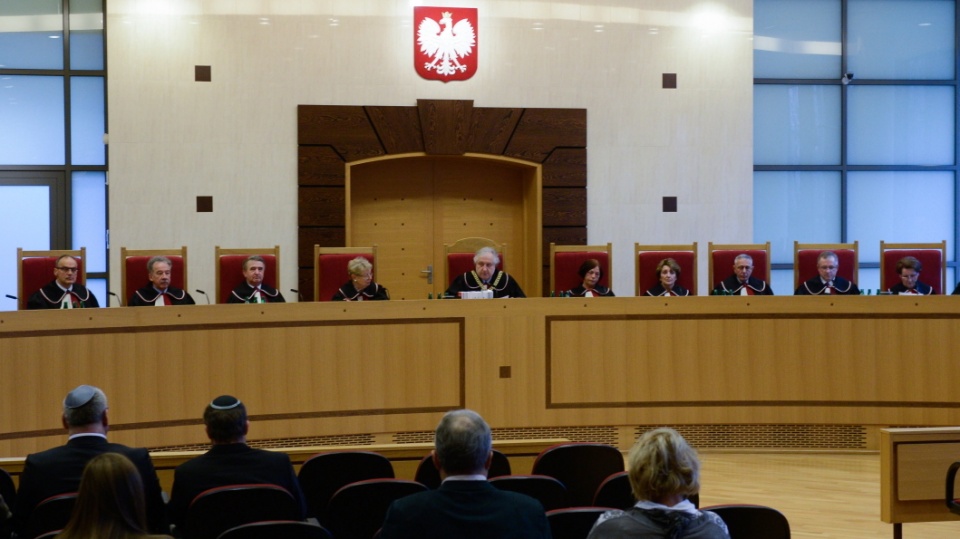 Sędziowie TK podczas rozprawy dotyczącej rozstrzygnięcia sprawy wniosku Związku Gmin Wyznaniowych Żydowskich. Fot. PAP/Jakub Kamiński