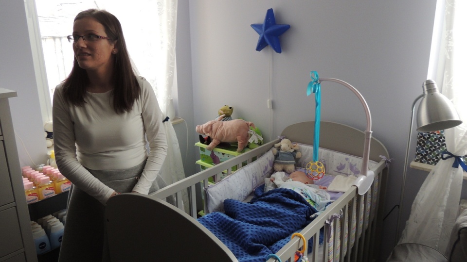 W nowym mieszkaniu każdy maluch ma własne łóżeczko. Fot. Tatiana Adonis