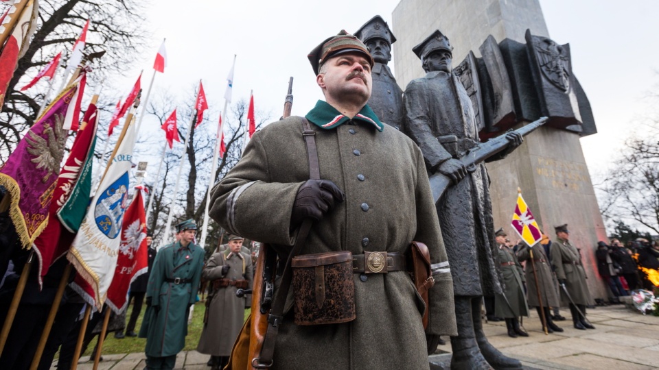 Uroczystości przed pomnikiem Powstańców Wielkopolskich w Poznaniu. Fot. PAP/Marek Zakrzewski