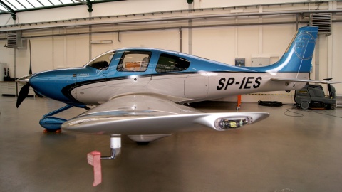 Cirrus SR 22. Fot. Henryk Żyłkowski