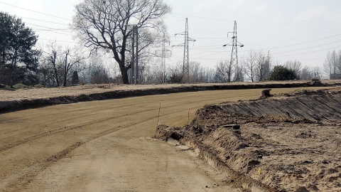 Teren budowy dróg oglądali przedstawiciele służb miejskich i mediów. Fot. Michał Zaręba