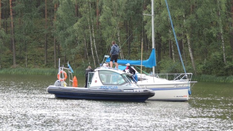 Ćwiczenia na jeziorze Krzywe Kolano na Zalewie Koronowskim. Fot. Tatiana Adonis