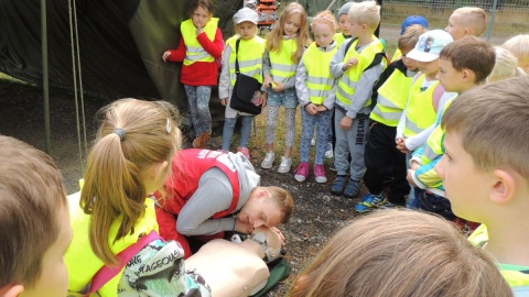 Edukacja przez zabawę - tak najmłodsi uczniowie z Bydgoszczy i powiatu bydgoskiego uczą się bezpiecznych zachowań. Fot. Tatiana Adonis