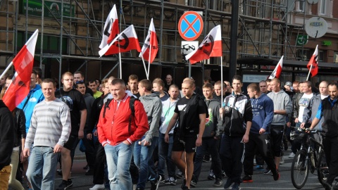 W Bydgoszczy przez centrum miasta przeszedł marsz antyimigracyjny. Fot. Tomasz Kaźmierski