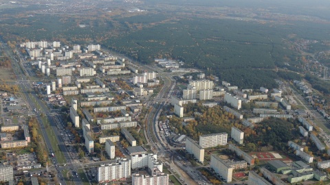 Lotami nad Toruniem piloci z miejscowego Aeroklubu Pomorskiego trenują przed grudniowymi Igrzyskami Lotniczymi w Dubaju. Fot. Michał Zaręba