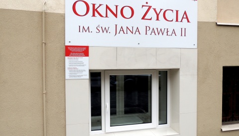 Noworodek pozostawiony w Oknie życia we Włocławku