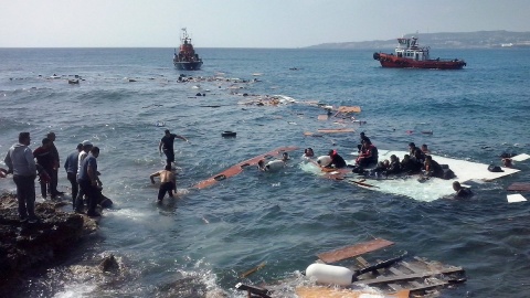Drewniana łódź z imigrantami rozbiła się u wybrzeży wyspy Rodos