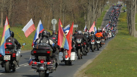 Motocykliści z Rosji uczcili pamięć czerwonoarmistów w Braniewie