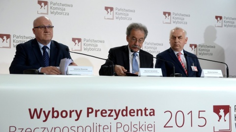 PKW: Andrzej Duda z 34,76 proc. poparcia i Bronisław Komorowski z 33,77 proc. poparcia w I turze wyborów prezydenckich