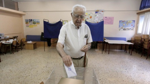 Grecy w referendum odrzucili warunki zagranicznej pomocy