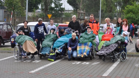 Podopieczni Fundacji Światło na Zlocie Citroena 2CV