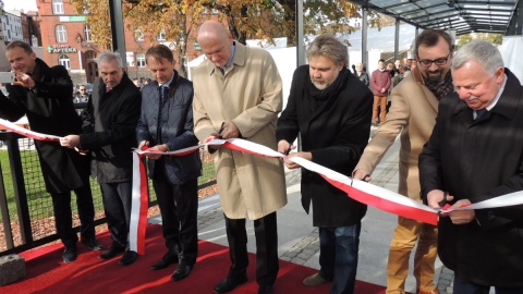 Nowoczesna kładka z windami przy dworcu Toruń-Miasto otwarta