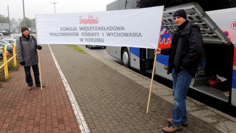 Kujawsko-pomorscy nauczyciele wyjechali na protest do Warszawy