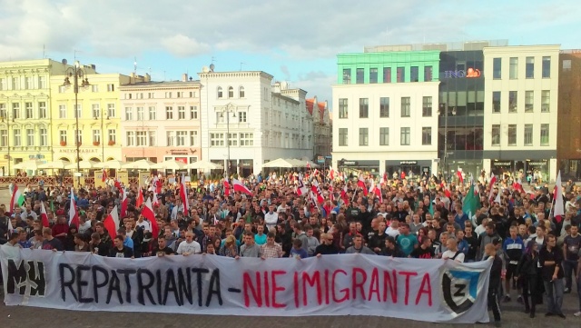 Marsz antyimigracyjny w Bydgoszczy [wideo]