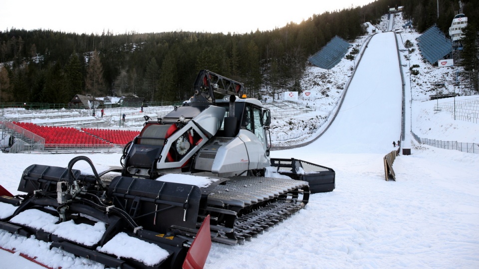 Trwają ostatnie przygotowania Wielkiej Krokwi w Zakopanem do zawodów Pucharu Świata w skokach narciarskich. PAP/Grzegorz Momot
