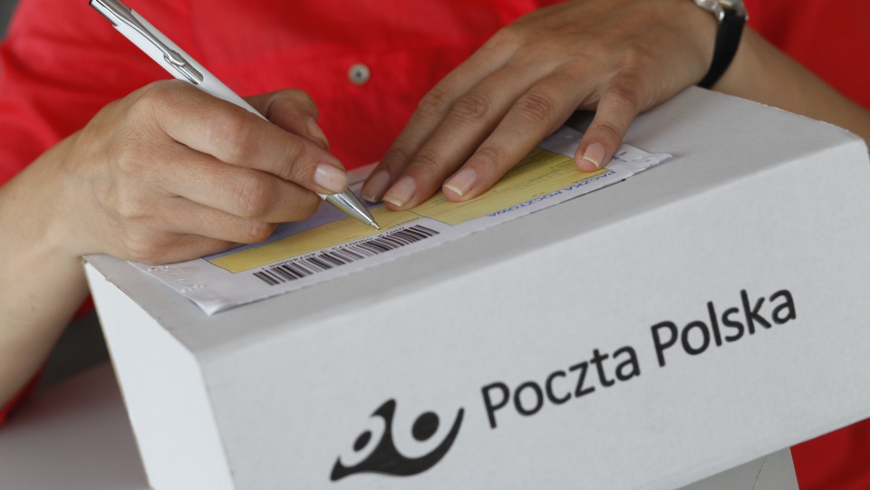 Według przekazanych przez związek informacji, głównym powodem tej decyzji są niskie wynagrodzenia pracowników. Jak podał ZZPP, 80 proc. pracowników Poczty zarabia 4 023 zł brutto miesięcznie / Fot. Poczta Polska