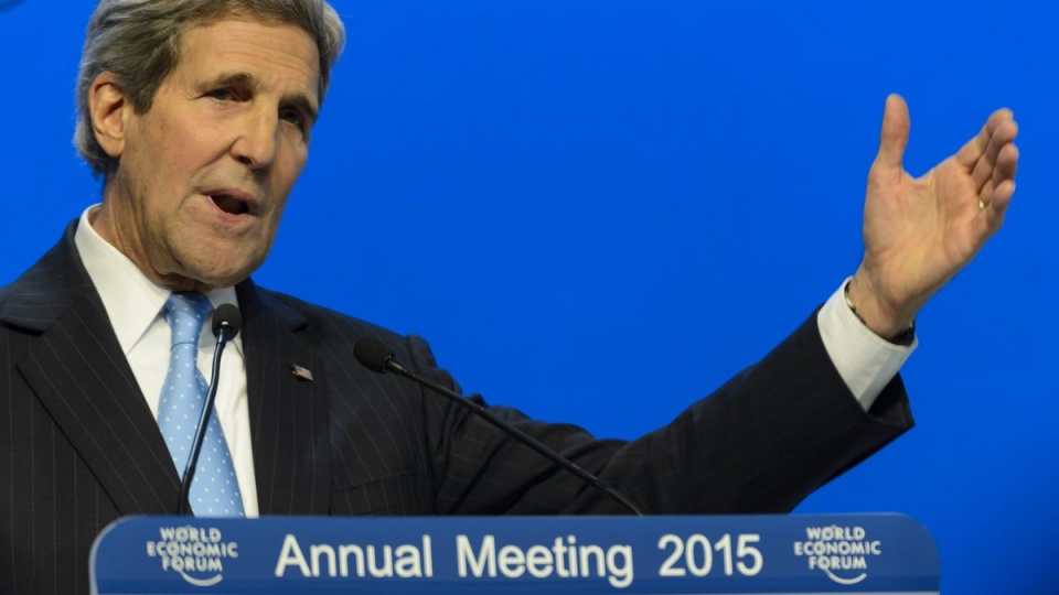 Sekretarz stanu USA John Kerry oświadczył w Davos, że błędem jest obwinianie muzułmanów o popełnianie zbrodni, które ich religia wyklucza. Fot. PAP/EPA