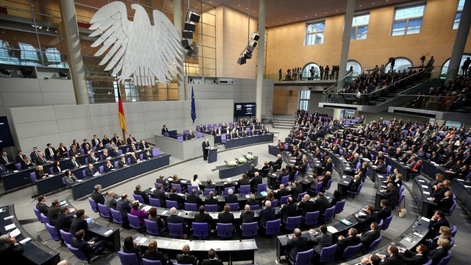 Prezydent Niemiec Joachim Gauck składa hołd wszystkim ofiarom popełnionych w czasie wojny przez Niemców zbrodni. EPA/A2955/_Wolfgang Kumm Dostawca: PAP/EPA.