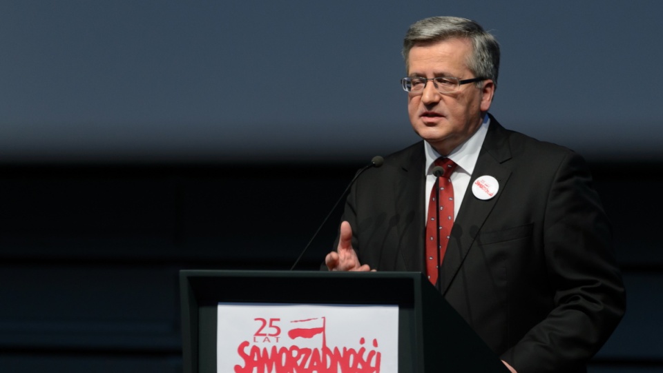 "Nie ma wolności bez samorządności, wszyscy doskonale to czujemy, wszyscy to rozumiemy" - powiedział prezydent Bronisław Komorowski na kongresie 25-lecia Samorządu Terytorialnego. Fot. PAP/Jakub Kaczmarczyk