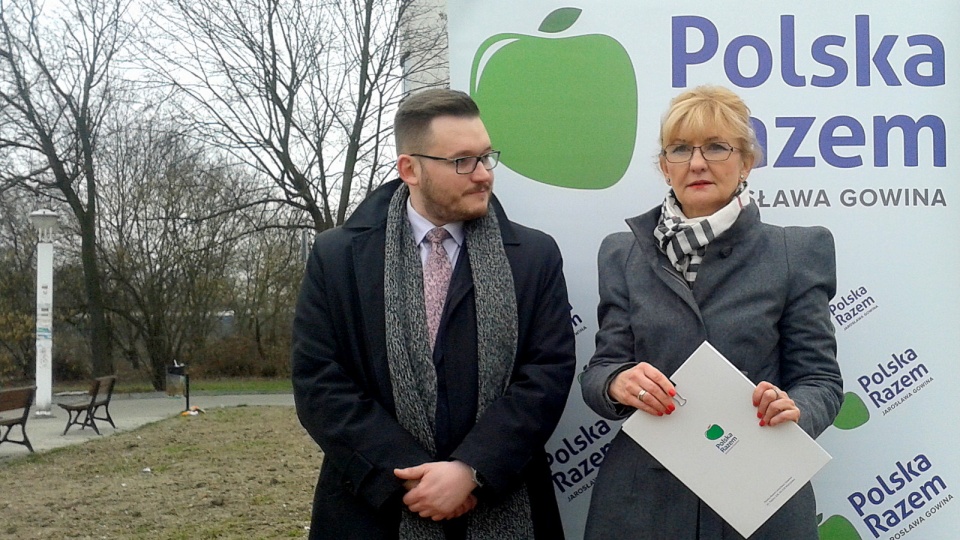 Z prawej Iwona Michałek, wiceprezes Regionu Polska Razem - Zjednoczona Prawica podczas konferencji prasowej. Fot. Michał Zaręba