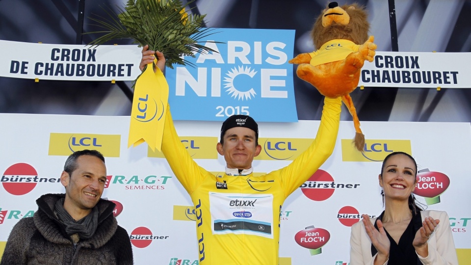 Michał Kwiatkowski (Etixx-Quick Step) odzyskał żółtą koszulkę lidera wyścigu Paryż - Nicea. Fot. PAP/EPA