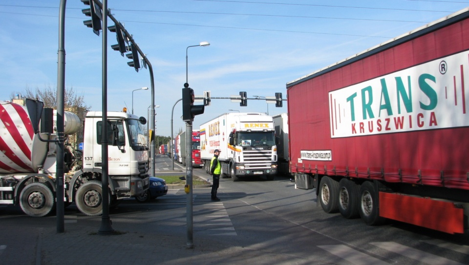 Transportowcy z Kujawsko-Pomorskiego włączyli się do ogólnopolskiego protestu. Fot. Andrzej Krystek