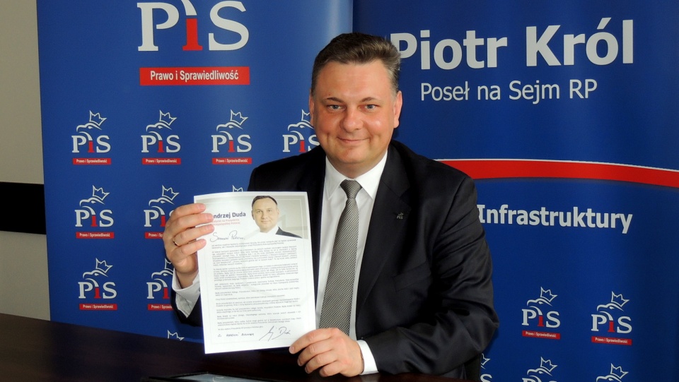 W Bydgoszczy list Andrzeja Dudy zaprezentował poseł Piotr Król. Fot. Tatiana Adonis