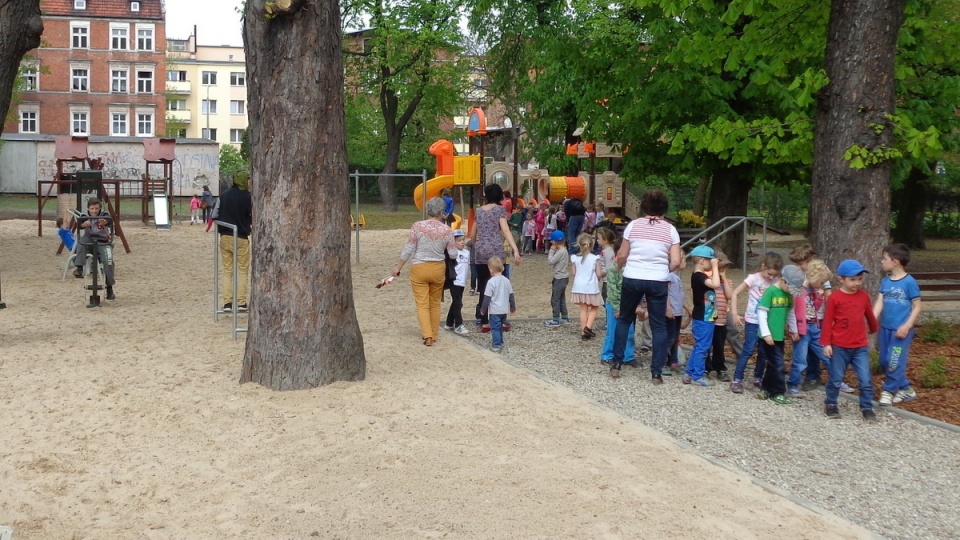 Miejsce wypoczynku i rekreacji w śródmieściu Grudziądza podzielono na dwie strefy - dla dorosłych i dla dzieci. Fot. Marcin Doliński