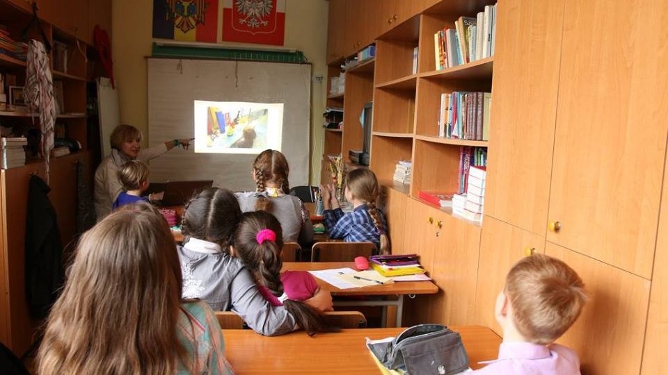 Szkoła w Kiszyniowie była przystankiem na trasie rodzinnej podróży po Mołdawii. Fot. Nadesłane