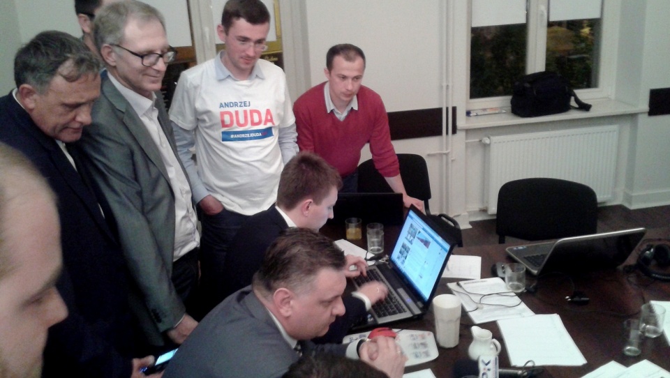 Radość w Sztabie PiS w Bydgoszczy. Fot. Tatiana Adonis