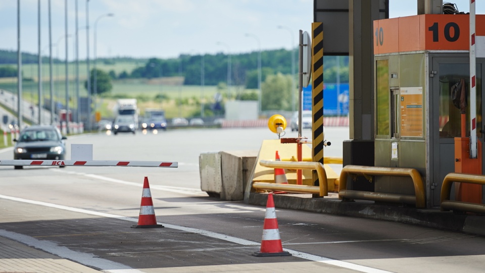 Otwarcie bramek na autostradzie A1 zastosowano również podczas wakacyjnego szczytu w 2014 roku. Fot. PAP/Adam Warżawa