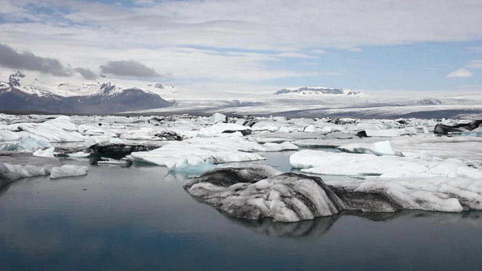 Kadr z filmu „Daleko od Reykjaviku” Krzysztofa Nowickiego