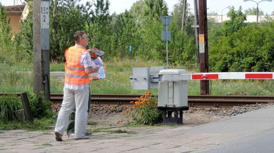 W Bydgoszczy akcja prowadzona była na przejeździe przy ul. Przemysłowej. Fot. Maciej Wilkowski