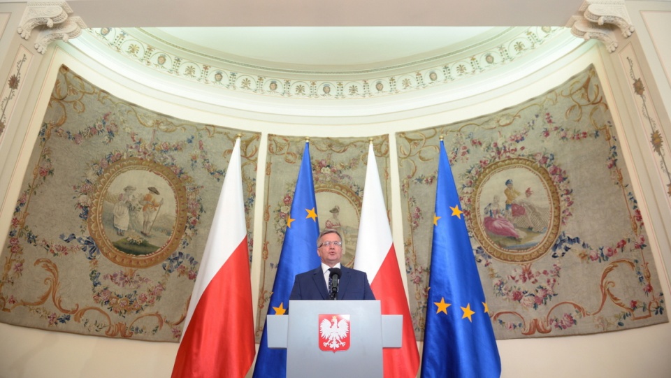 Prezydent RP Bronisław Komorowski, podczas ogłoszenia decyzji w sprawie ustawy o leczeniu niepłodności. Fot. PAP/Jacek Turczyk