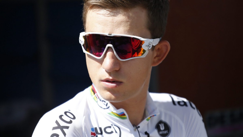 Na ok. 40 km przed metą 17. etapu, mistrz świata Michał Kwiatkowski wycofał się z wyścigu Tour de France. Fot. PAP/EPA