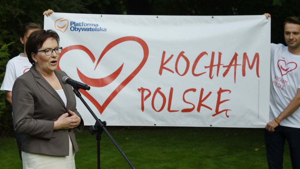 Premier Ewa Kopacz zainaugurowała akcję "Kocham Polskę" promującą nowoczesny, optymistyczny patriotyzm. Fot. PAP/Radek Pietruszka