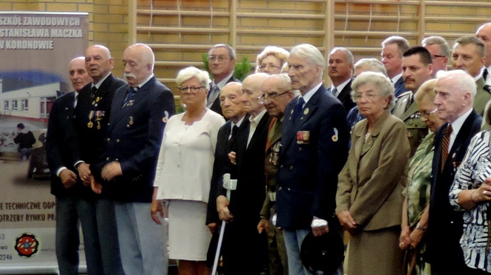 Wśród zaproszonych gości nie zabrakło byłych żołnierzy generała Stanisława Maczka. Fot. Lech Przybyliński