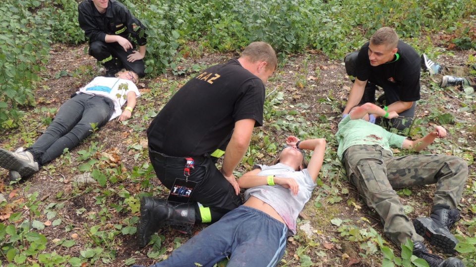 W zawodach rywalizowali zawodowi ratownicy, strażacy ochotnicy i pasjonaci ratownictwa medycznego. Fot. Michał Zaręba