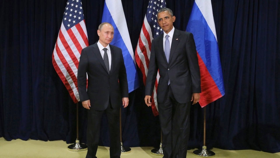 Prezydenci USA i Rosji, Barack Obama i Władimir Putin, którzy odbyli w poniedziałek ponad półtoragodzinną rozmowę w siedzibie ONZ w Nowym Jorku. Fot. PAP/EPA/CHIP SOMODEVILLA / POOL