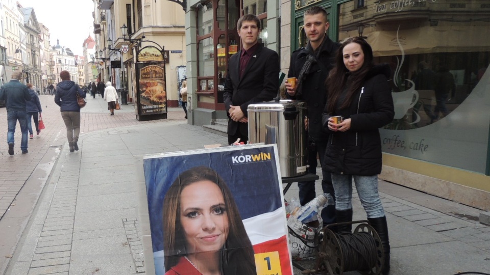 Na zakończenie kampanii wyborczej kandydatka do Sejmu mówiła między innymi o potrzebie powrotu do normalności i konserwatywnych wartości. Fot. Michał Zaręba