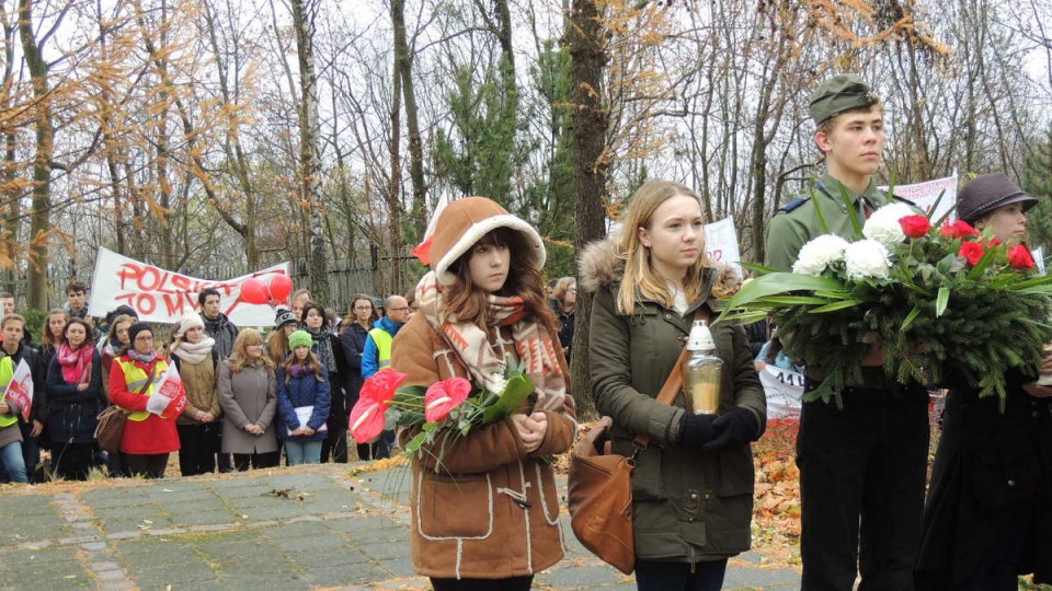 Uczestnicy marszu złożyli wieńce na Cmentarzu Bohaterów Bydgoszczy. Fot. M. Siwak-Waloszewska